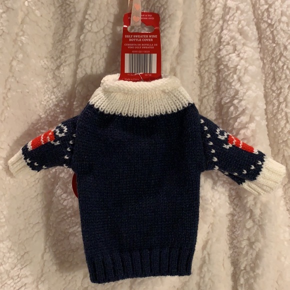 NWT! Wine Bottle Sweater Cover - Picture 2 of 6